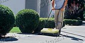 Аппарат Karcher высокого давления с бензиновым двигателем, обеспечивает интенсивную очистку